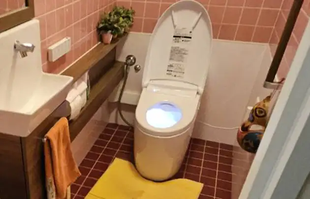 米原市下多良の水位が上がるトイレ詰まり施工事例写真