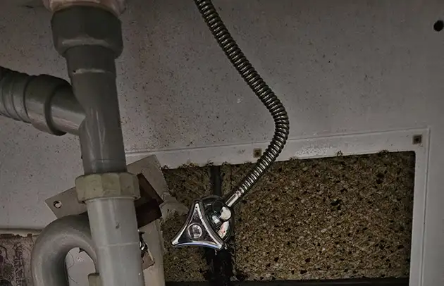 守山市播磨田町の洗面所の排水が詰まる症状施工事例写真