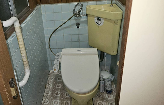 大津市石山の朝だけ水位が上がるトイレの軽度詰まり施工事例写真