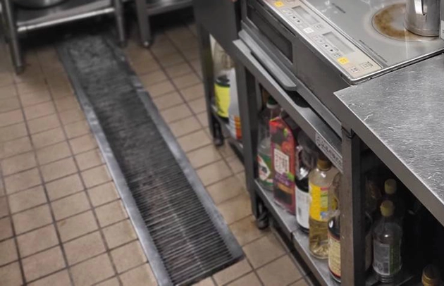 大津市飲食店のグリストラップ詰まり除去施工事例写真