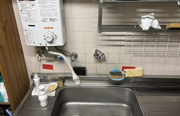 草津市の流れが悪くなっていたキッチン 修理前