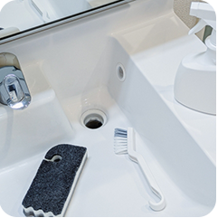 洗面所排水口掃除の写真