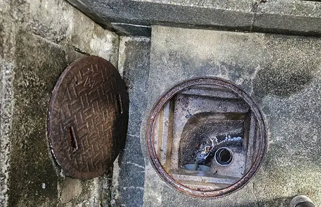 愛荘町長野の汚水桝あふれと逆流の高圧洗浄対応施工事例写真