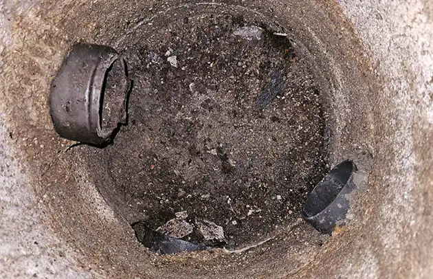 愛荘町市の悪臭と流れの悪さを改善する汚水桝清掃施工事例写真