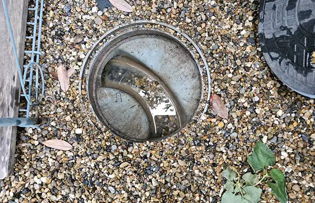 彦根市平田町の汚水桝あふれによる排水不良の洗浄施工事例写真