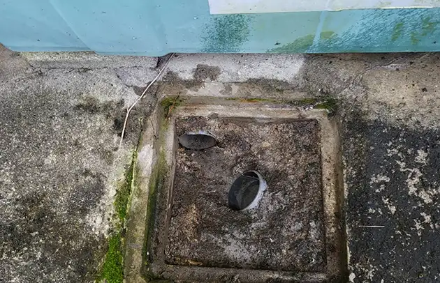 米原市醒井の悪臭と流れの悪さを改善する汚水桝清掃施工事例写真