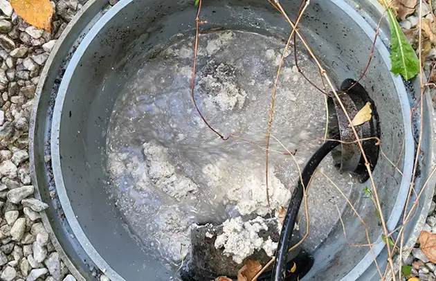 近江八幡市桜宮町の排水の流れが悪い台所詰まりの高圧洗浄施工事例写真