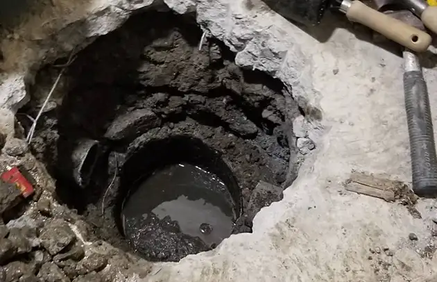 近江八幡市白王町の沈下した汚水桝交換と排水改善工事施工事例写真