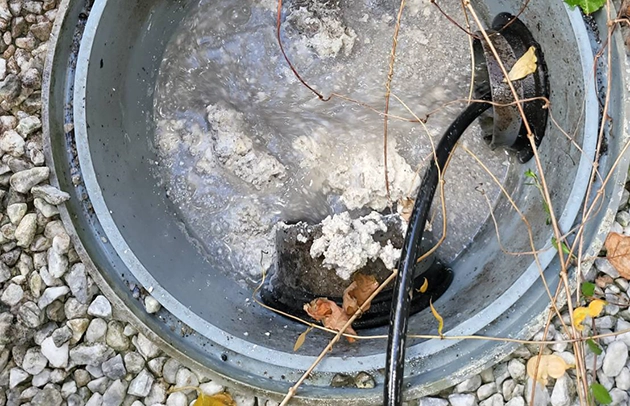 守山市の油が溜まった排水桝の施工事例写真