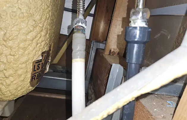 東近江市能登川の壁内漏水の特定と配管修理施工事例写真