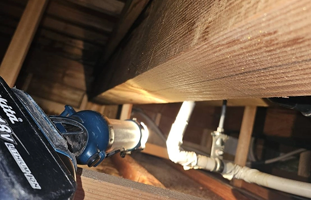 甲賀市信楽町の天井水漏れの原因特定と配管修理施工事例写真