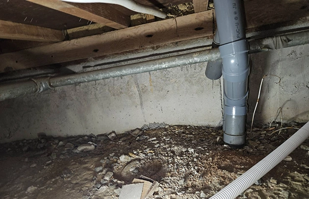 甲賀市甲南町の床下漏水による給水管引き直し工事施工事例写真