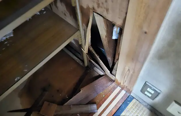 湖南市石部の壁内漏水の特定と給水管修理対応施工事例写真