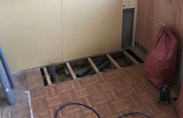 豊郷町沢の床下漏水による給水管引き直し工事施工事例写真