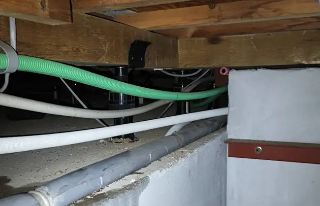 野洲市北の床下漏水による給水管引き直し工事施工事例写真