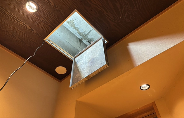 草津市2階天井からの水漏れ施工事例写真