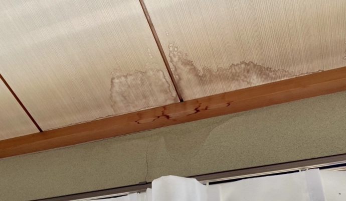 天井漏水の写真