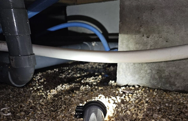 東近江市の壁中の給水管漏水の写真