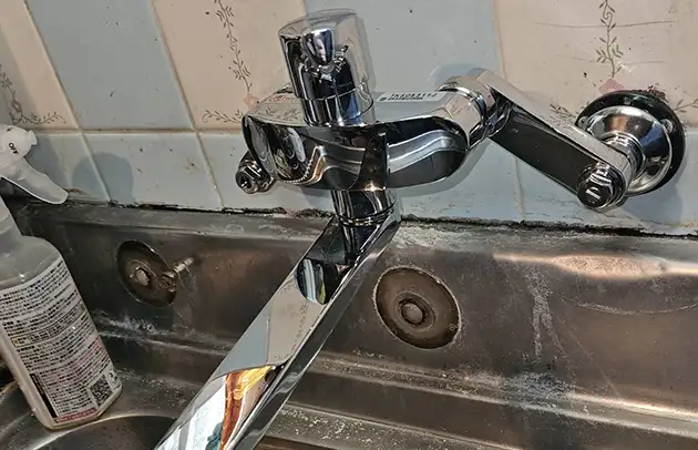 日野町内池のキッチン蛇口パッキン摩耗の水漏れ施工事例写真