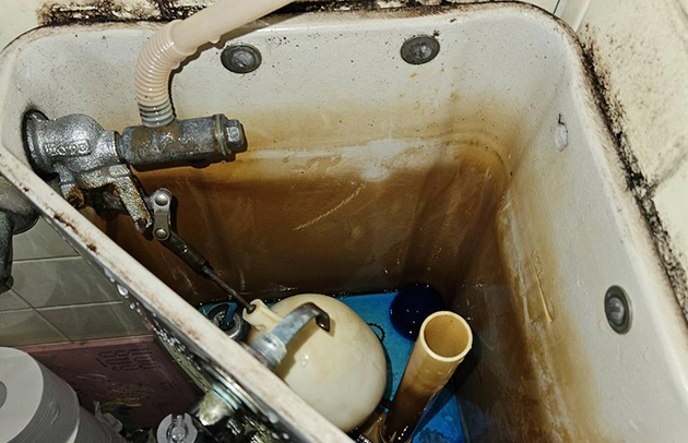 大津市膳所の止まらないトイレタンクの水漏れ施工事例写真