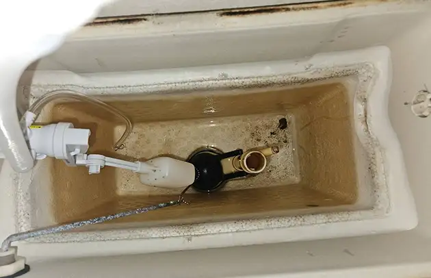 栗東市安養寺のフラッパー劣化によるトイレ水漏れ施工事例写真