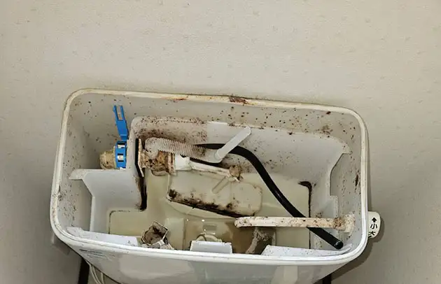 豊郷町高野瀬のボールタップ不良のトイレ水漏れ施工事例写真