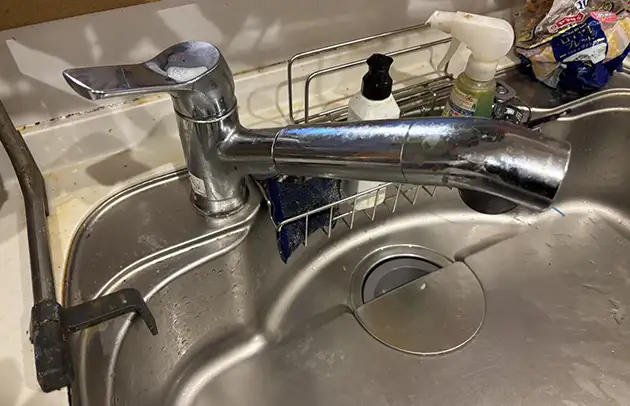 豊郷町石畑のキッチン吐水口エアレーター部の水漏れ施工事例写真