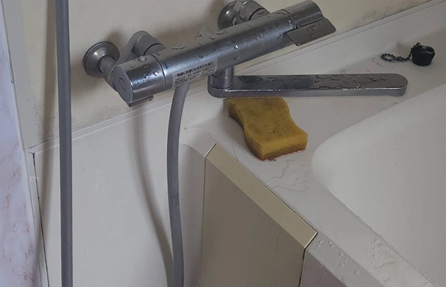 草津市の風呂シャワー水漏れ修理施工事例