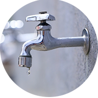 屋外蛇口の写真